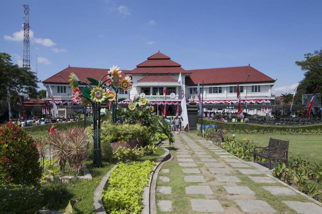 Oyo 1110 Ijen Butik House 2*