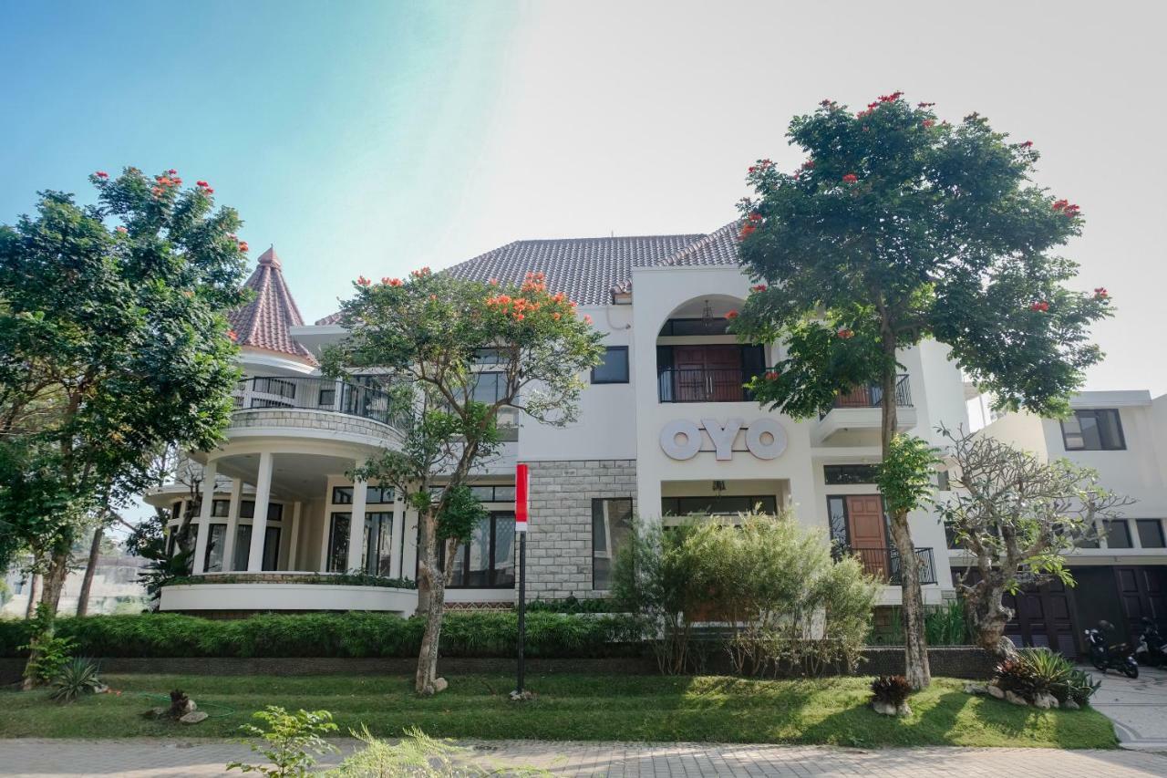Oyo 1110 Ijen Butik House Malang