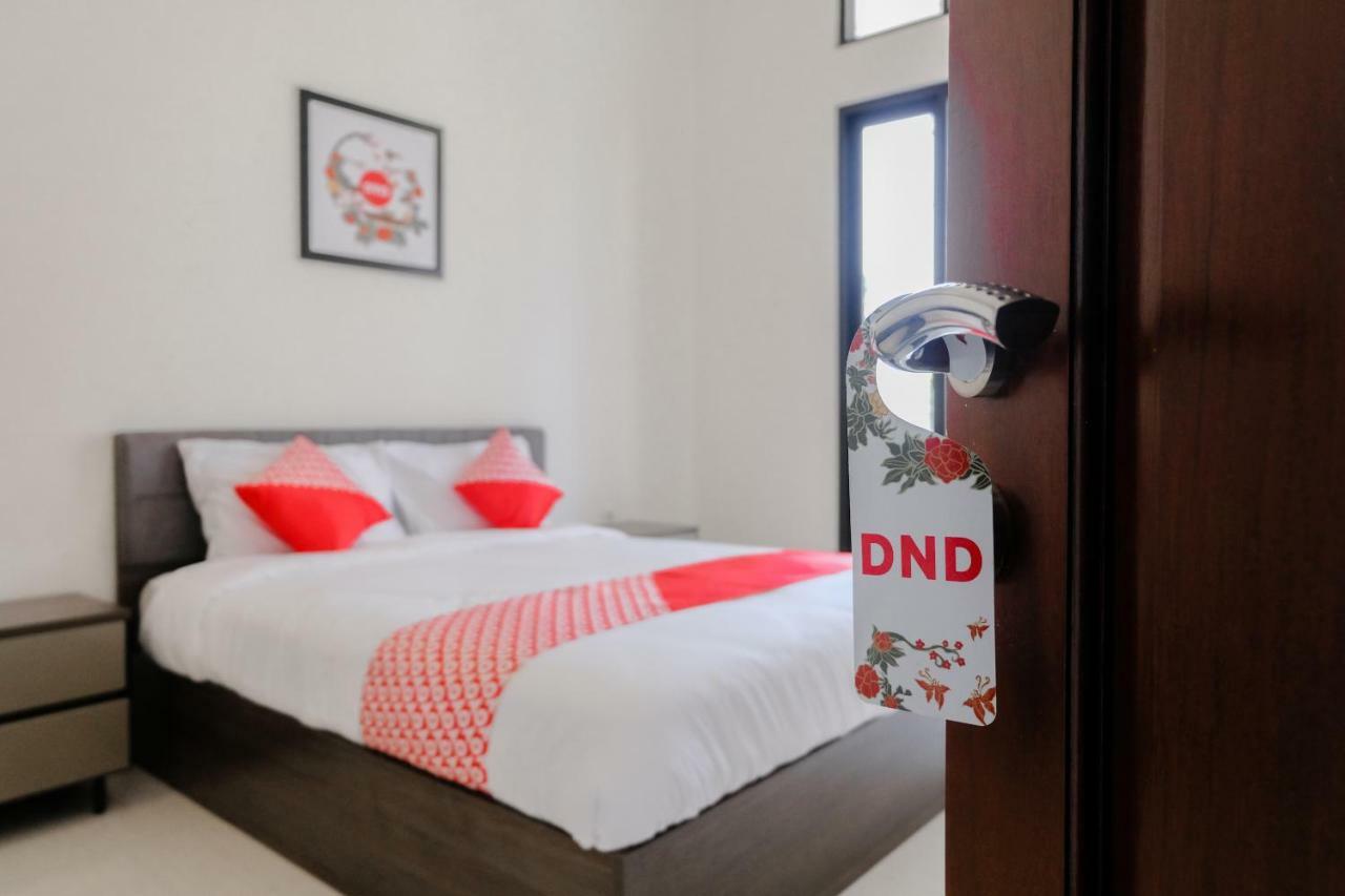 Oyo 1110 Ijen Butik House 2*