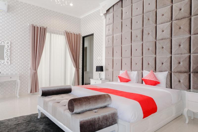 Oyo 1110 Ijen Butik House Hotel Malang